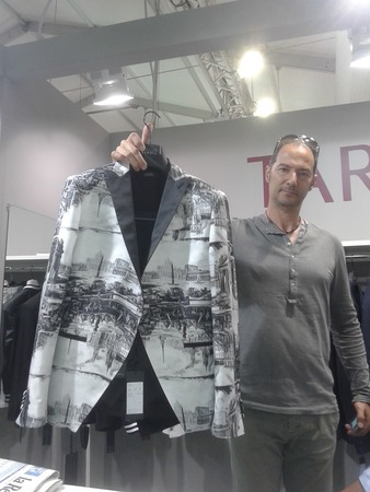 Модный блогер pokupkalux встретился с Пьеро Тардиа на Pitti Uomo 88
