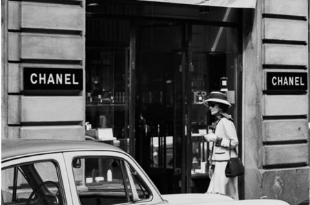 Новые условия клиентской службы Chanel