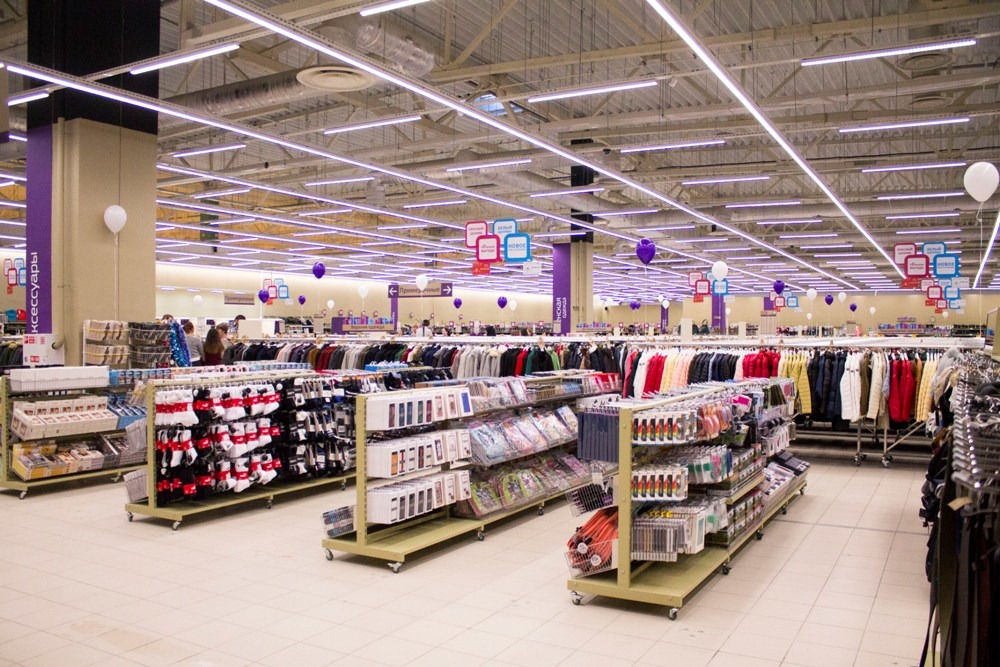 Familia впервые открывает магазины в Барнауле и Новокузнецке .