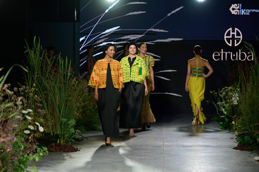 Кенте держит форму: Heritage Weaves от Etruba