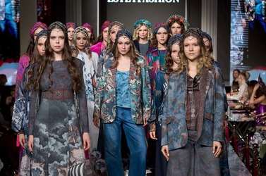 Коллекция «Садко» от «Душегреи»: российский бренд стал хедлайнером Estet Fashion Week