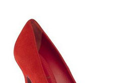 "Спорные" туфли Yves Saint Laurent