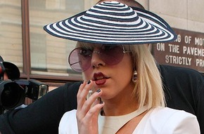 Шляпная страсть Леди Гага.
