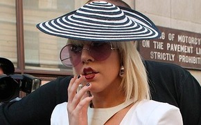 Шляпная страсть Леди Гага.