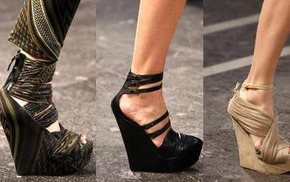 Обувь на танкетке от Givenchy