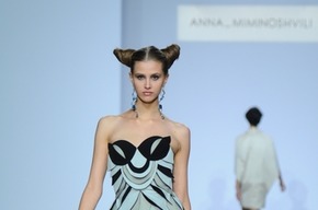Оригинальное платье из дебютной коллекции Анны Миминошвили.