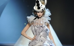 Haute couture "клоунада" Christian Dior осень-зима 2011-2012