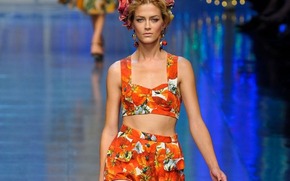 Dolce & Gabbana весна-лето 2012