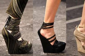 Обувь на танкетке от Givenchy