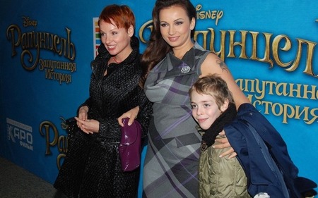 Юбилейный мультфильм Disney - «Рапунцель: Запутанная история»