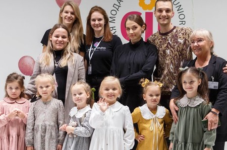 Центр компетенций текстильной и легкой промышленности Ивановского Политеха объединил ивановские компании и дизайнеров на выставке детской моды в Москве