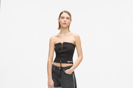 KARL LAGERFELD JEANS ПРЕДСТАВЛЯЕТ КОЛЛЕКЦИЮ ВЕСНА-ЛЕТО 2026
